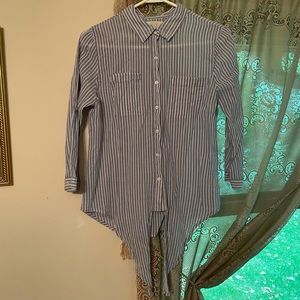 Olive & Oak Front Tie Shirt Sz M